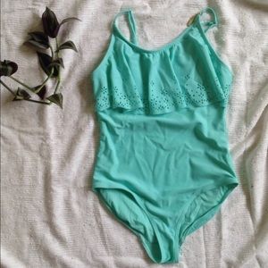 Girls Swimsuit w. Flounce Size 8